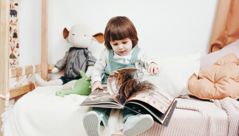 Jak nauczyć dziecko dwujęzyczne czytać po polsku? Czytanie globalne